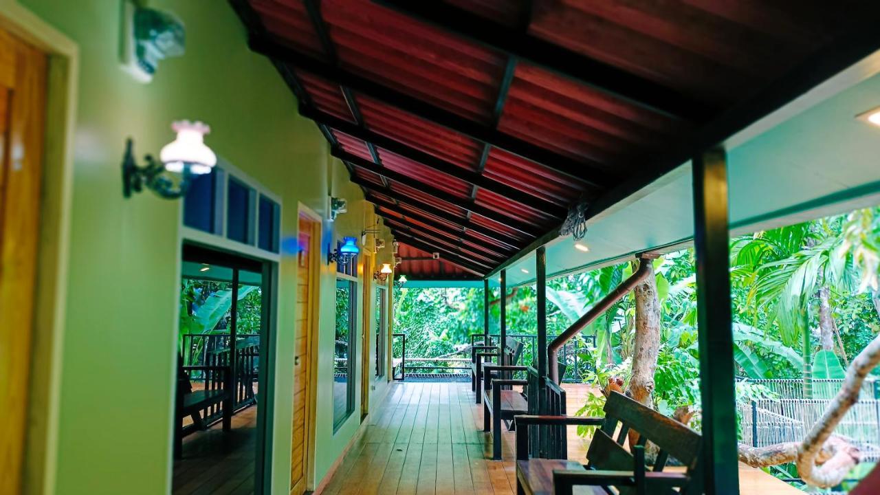 Nua Tone Resort Bang Tao & Cafe Exterior photo