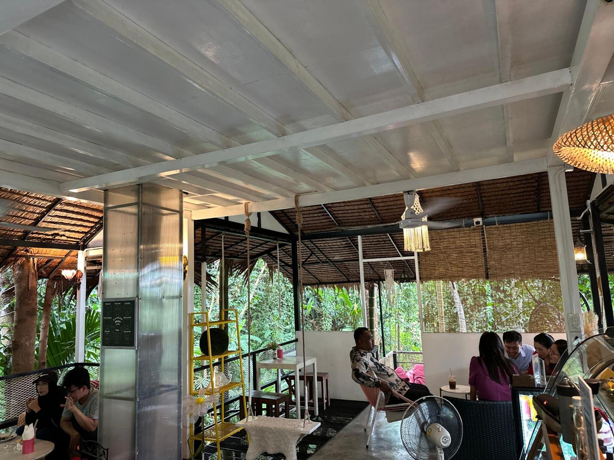 Nua Tone Resort Bang Tao & Cafe Exterior photo